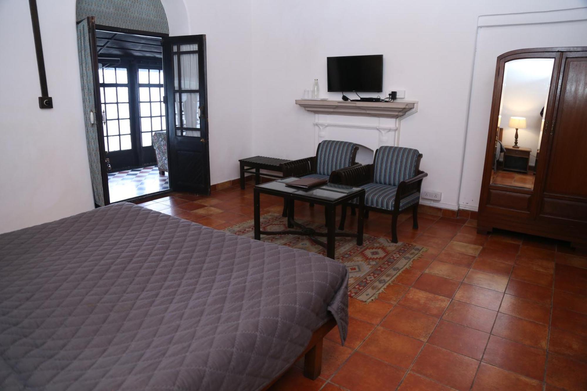 Deluxe Suite