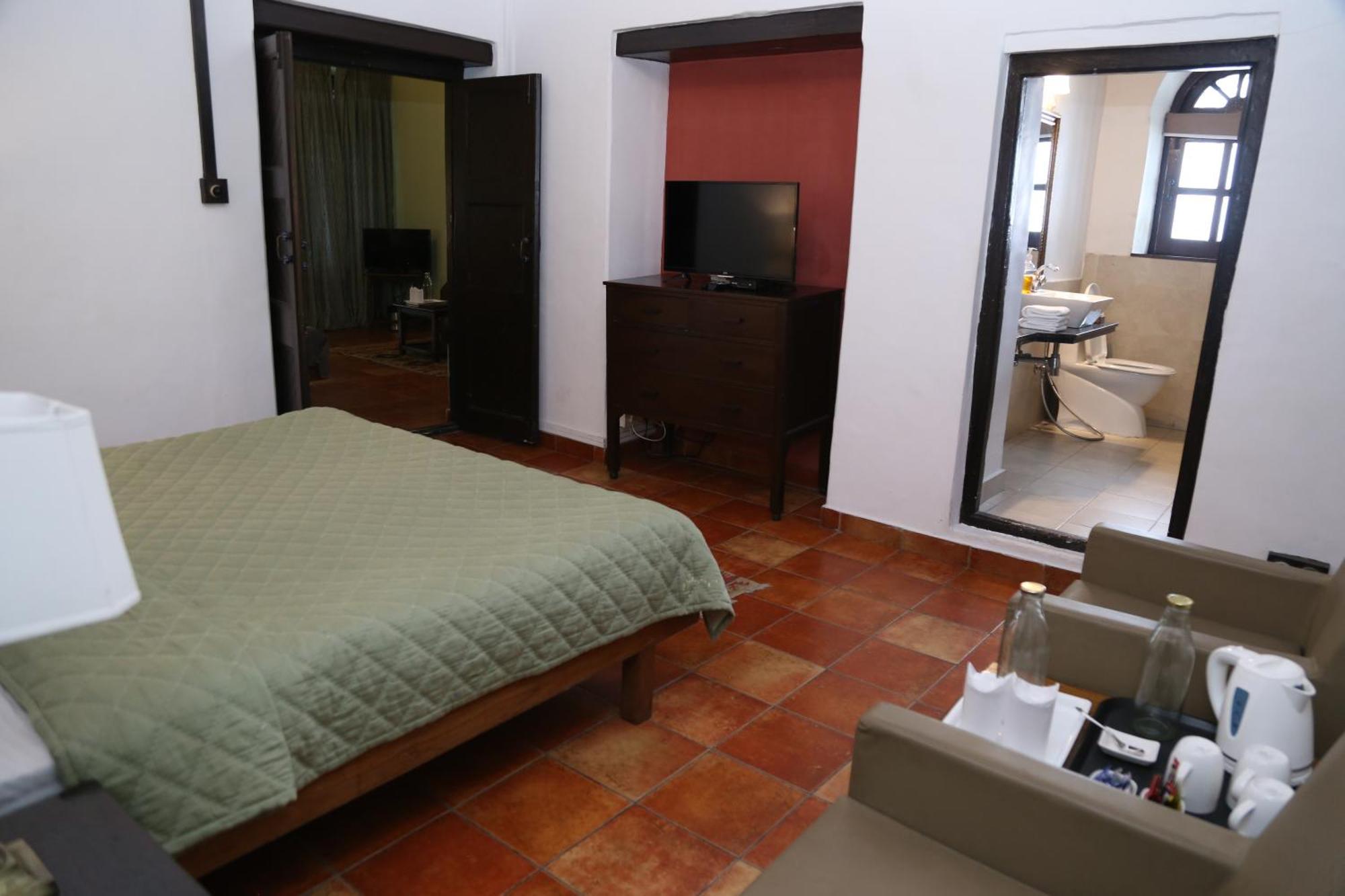 Deluxe Suite
